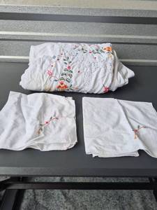 lot 231 image: Embroidered Linen Tablecloth with Lace Trim and Matching Napkins