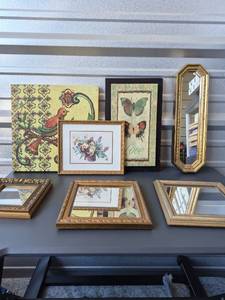 lot 253 image: Framed Wall Art Lot 6 Pieces Butterfly Flower Bird Prints Mirrors