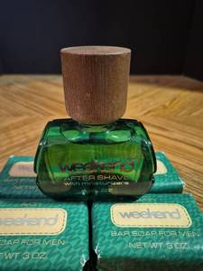 lot 274 image: Avon Weekend Bar Soap for Men 3 oz. 4-Pack with After Shave