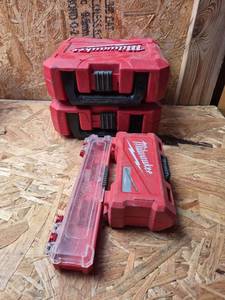 lot 289 image: Milwaukee Drill Bit and Hole Saw Set Kit Red Cases