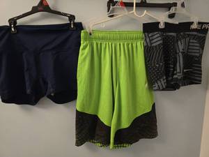 lot 1303 image: Nike Pro Dri-FIT Shorts Size M Neon Yellow Black Mesh