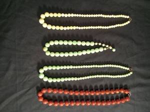 lot 60314 image: Beaded Necklace Lot 4 Pieces Green Yellow Red