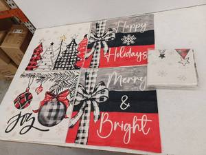 lot 17550 image: 8 Pack Christmas Pillow Covers, 18x18