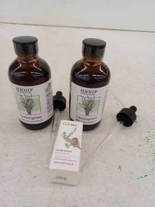 lot 17572 image: Essential Oils Lot, Lemongrass And Cedarwood