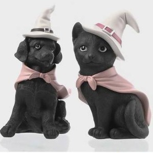 lot 17589 image: Haunting Duo Halloween Decor