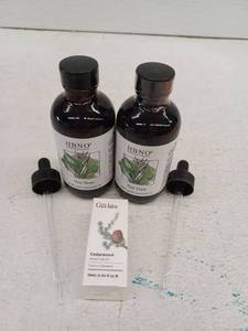 lot 17624 image: Essential Oil Lot, Tea Tree And Cedarwood