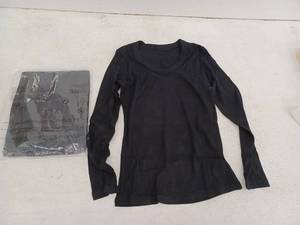 lot 17647 image: 2 Pack Womens Long Sleeve Shirt, Black, Large