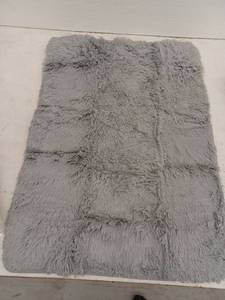 lot 17671 image: Gray Shag Rug, 23x33, 2 Pack