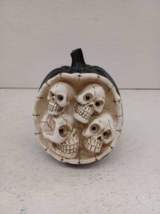 lot 17678 image: Ayieyil Pumpkin Halloween Decor