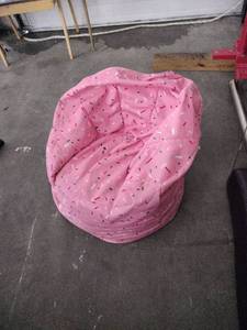 lot 63005 image: Pink Sprinkle Print Bean Bag Chair