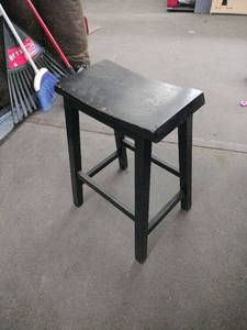 lot 63045 image: saddle-seat bar stool in black