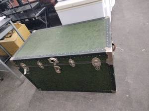 lot 63066 image: green vintage-style steamer trunk