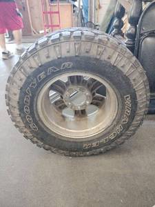 lot 63071 image: Goodyear Wrangler DuraTrac off-road tire