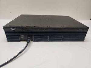 lot 6 image: Cisco 2900 Series Integrated Services Router