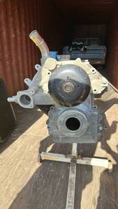 lot 108 image: 5.3LS 8-Cylinder Engine Block, water pump and oil pan