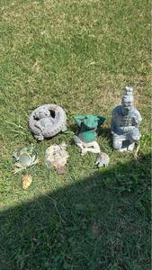 lot 206 image: Lot of 6 Garden Ornaments Statues Figurines Decorative Accents