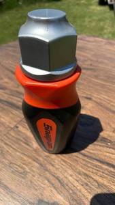 lot 226 image: Snap-on insulated thermos bottle