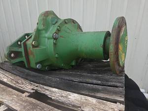 lot 5009 image: Final Drives For Combines