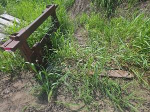lot 5013 image: Pallet Fork Attachment