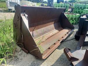lot 6502 image: Balderson Bucket - Model FIT2110
