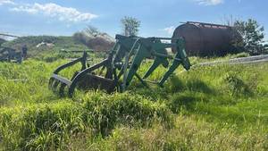 lot 6503 image: 870 Great Bend Front End Loader