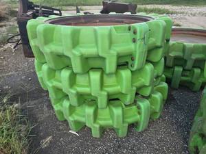 lot 6517 image: Set of 3 Pivot Wheels with Metal Rim