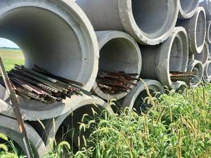 lot 6521 image: Steel T-Post Fence Posts Lot