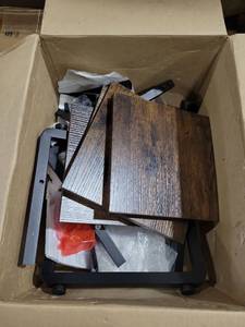 lot 7077 image: Maybe an end table