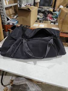 lot 7100 image: Heavy Duty Extra Large Duffle bag