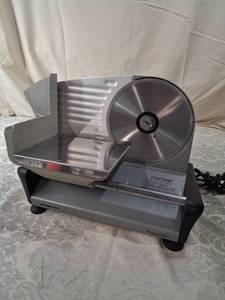 lot 8 image: Waring Pro Food Slicer Household Electric