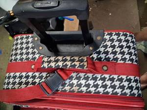 lot 49 image: Houndstooth Black Red Wheeled Luggage Suitcase
