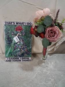 lot 50 image: Thats What I Do I Garden I Drink and I Know Things Wall Art Print