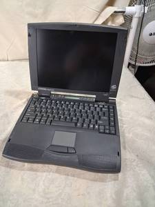 lot 67 image: Compaq Presario 1210 Laptop