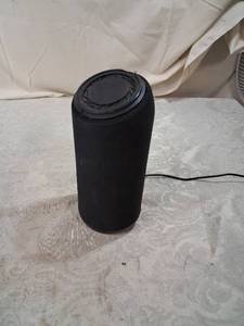 lot 86 image: Black Cylindrical Portable Speaker with USB Charging Port Tzumi aquaboost.