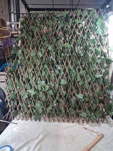 lot 92 image: Expandable Trellis Fence with Artificial Ivy Leaves Green
