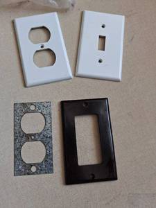 lot 115 image: Electrical Wall Outlet and Switch Plate Covers 6-Piece Lot