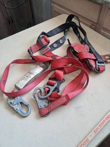 lot 117 image: Protecta Pro Fall Arrest Harness System Serial 160816