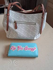 lot 131 image: LC Geometric Pattern Tote Bag with Cognac Handles and Turquoise Wallet Lot