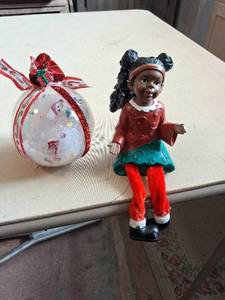 lot 134 image: Shelf Sitter Holiday Figurine Doll with Ornament Decoration