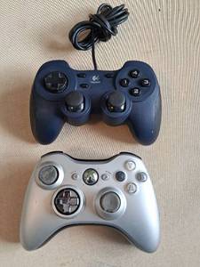 lot 135 image: Logitech Wired Game Controller and Xbox 360 Controller Lot