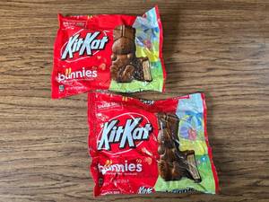 lot 9077 image: 2 Pack KitKat Bunnies, 8.85oz