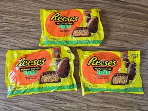 lot 9090 image: 3 Pack Reeses Peanut Butter Eggs, 9.6oz