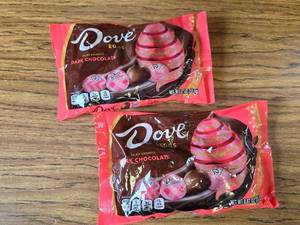 lot 9096 image: 2 Pack Dove Silky Smooth Dark Chocolate, 8.87oz