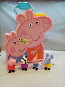 lot 2026 image: Peppa Pig Carry-Along Toy House Playset with 4 Figures-shows slight wear - Retail $25