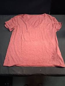 lot 3074 image: Heather Rose T shirt Size XL