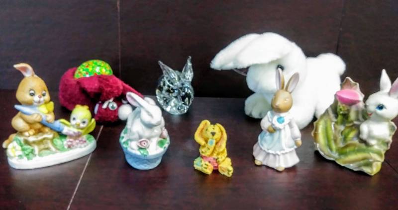 lot 116 image: Lot of 8 Rabbits   Hippity Hop  Dont Stop (Bidding)