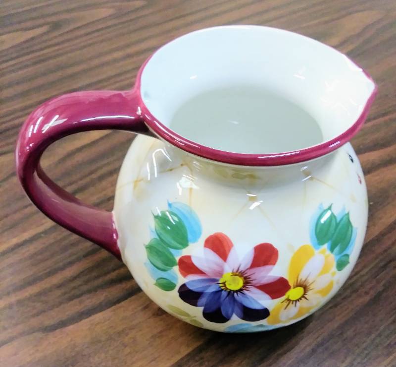 lot 144 image: Heritage Mint 3 Quart Pitcher