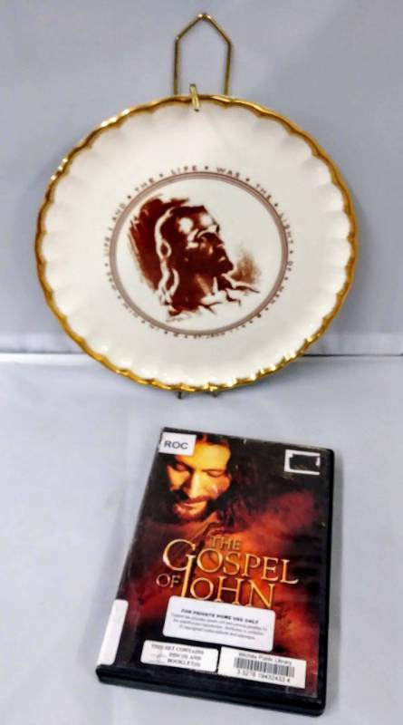 lot 149 image: Beautiful  Jesus Plate  Plus  The Gospel of John  DVD