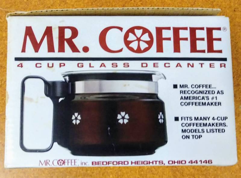 lot 154 image: Mr. Coffee  4 Cup  Glass Decanter