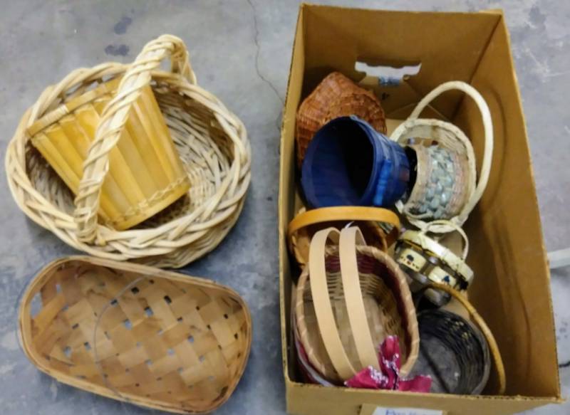lot 170 image: Baskets, Baskets, & More Baskets